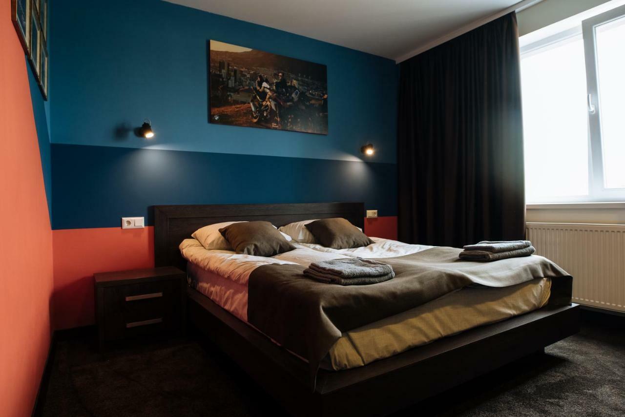 Clubhouse Hotell Ivano-Frankivsk Exteriör bild