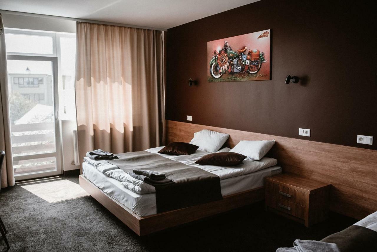 Clubhouse Hotell Ivano-Frankivsk Exteriör bild